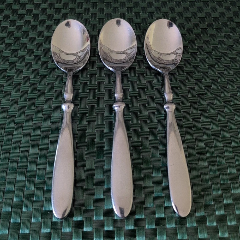 Cambridge TOWNHOUSE Teaspoons Set Lot of 3 GLOSSY Stainless Bistro Style Vtg